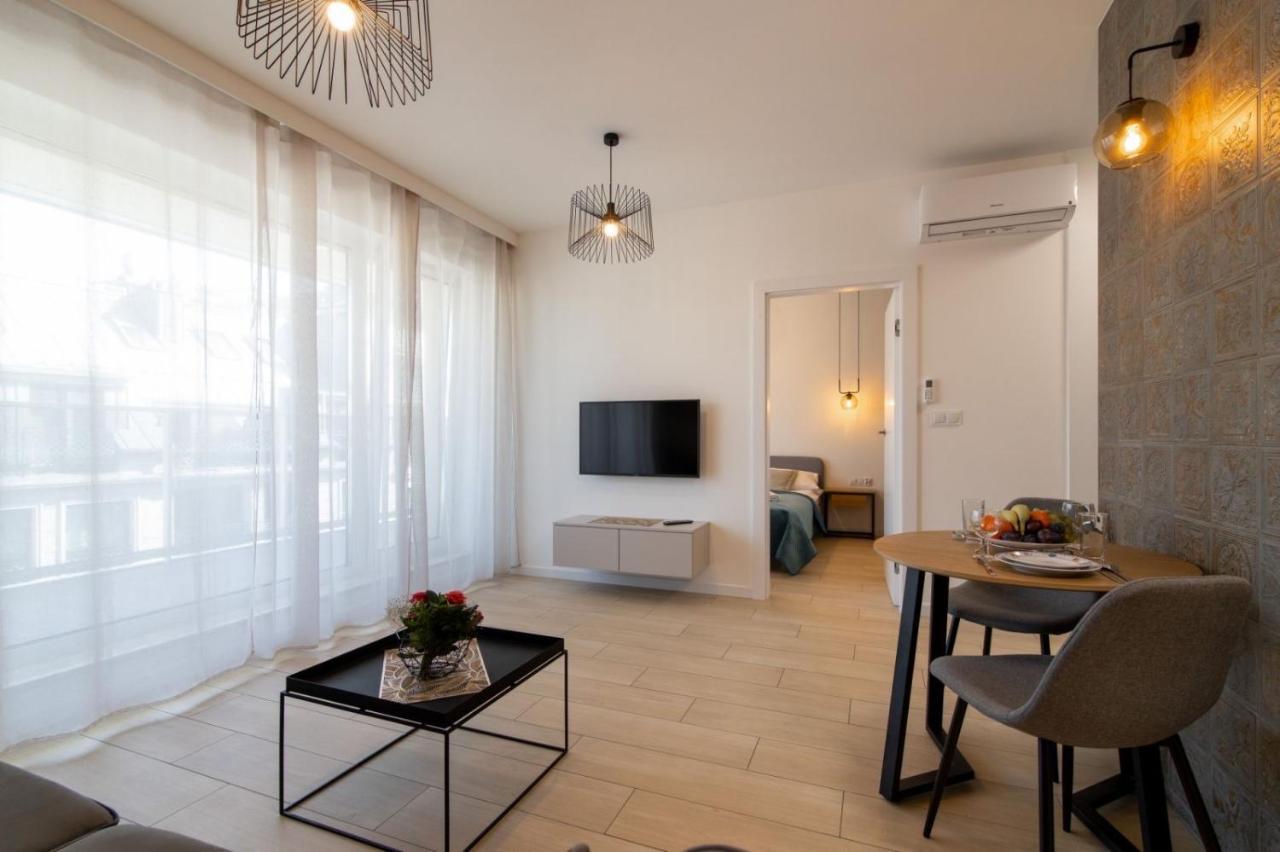 Vip Apartamenty Butikowa ビャウィストク エクステリア 写真